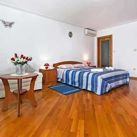 In 1 * Rovinj