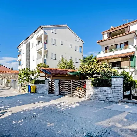 In 1 Apartman *